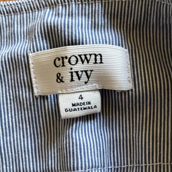 Crown & Ivy Blue & White Striped Stretch Pull On Capris, Size 4 - Picture 6 of 7